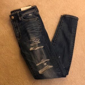 american eagle destroyed hi-rise jegging